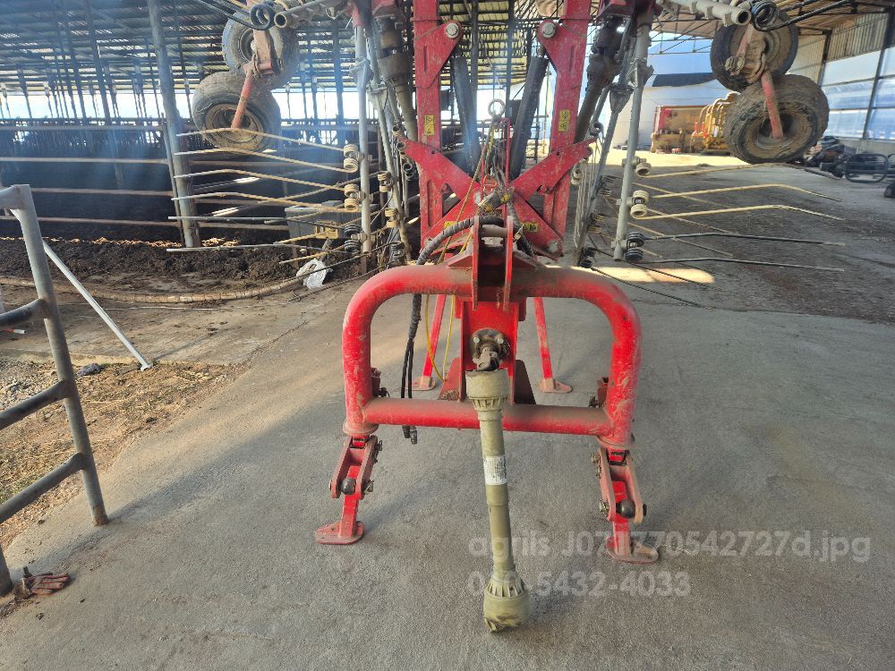 태양농기계 레이크 JYR-5500-9 뒤우측면