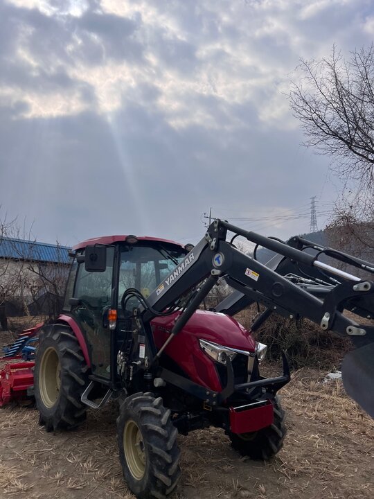 Yanmar Tractor YT357 (57hp) 앞좌측면
