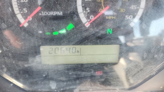 국제 트랙터 LUXEN1200 (117마력) 앞좌측면