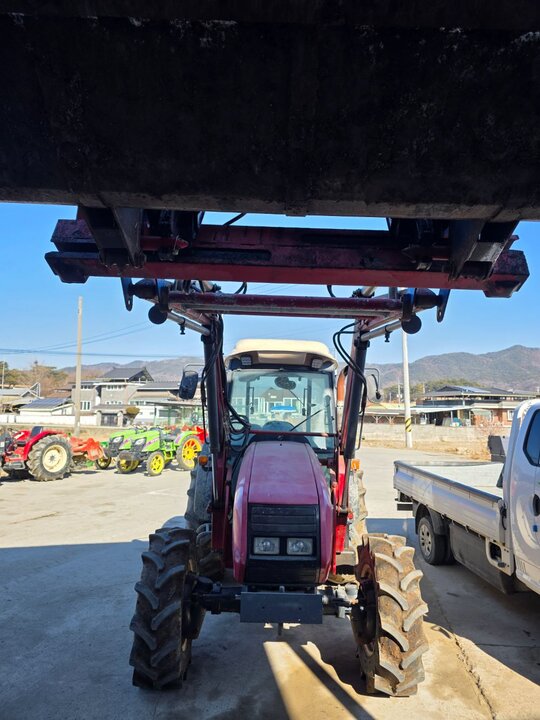 TYM Tractor T552 (55hp) 앞좌측면