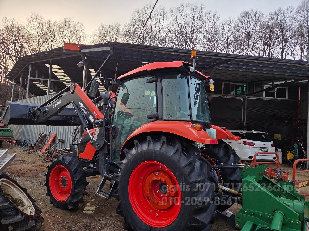 Kubota Tractor M7060 (72hp) 뒤우측면