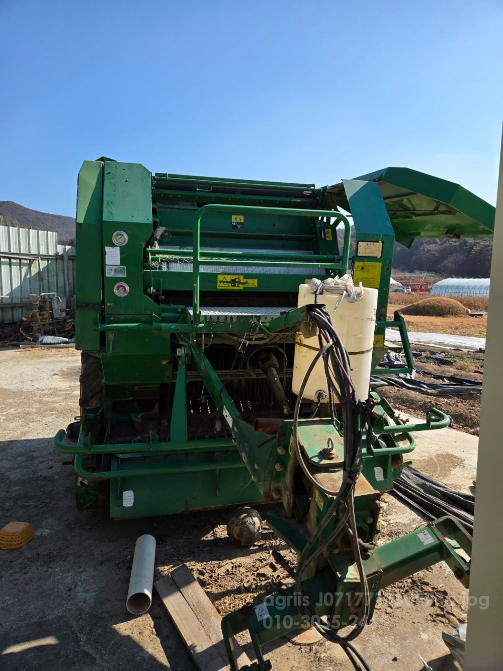  농업용 베일러 McHale F550  뒤우측면