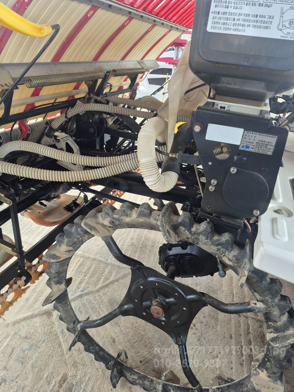 국제 이앙기 RGO-60SDYH (6조식) 뒤우측면