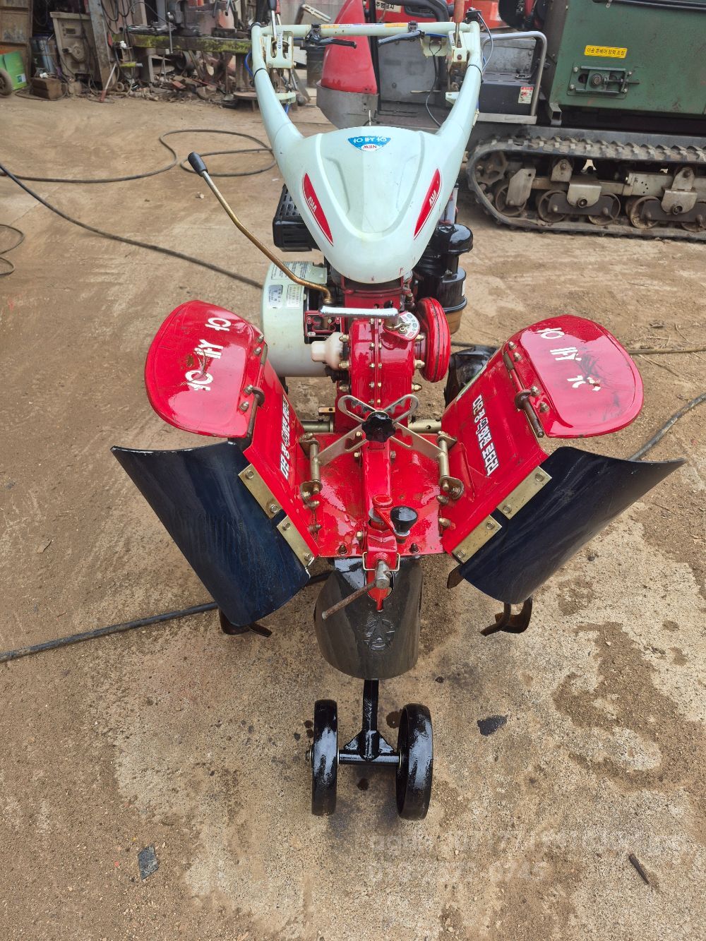 아세아 관리기 AMC-1000SM (8마력) 뒤우측면