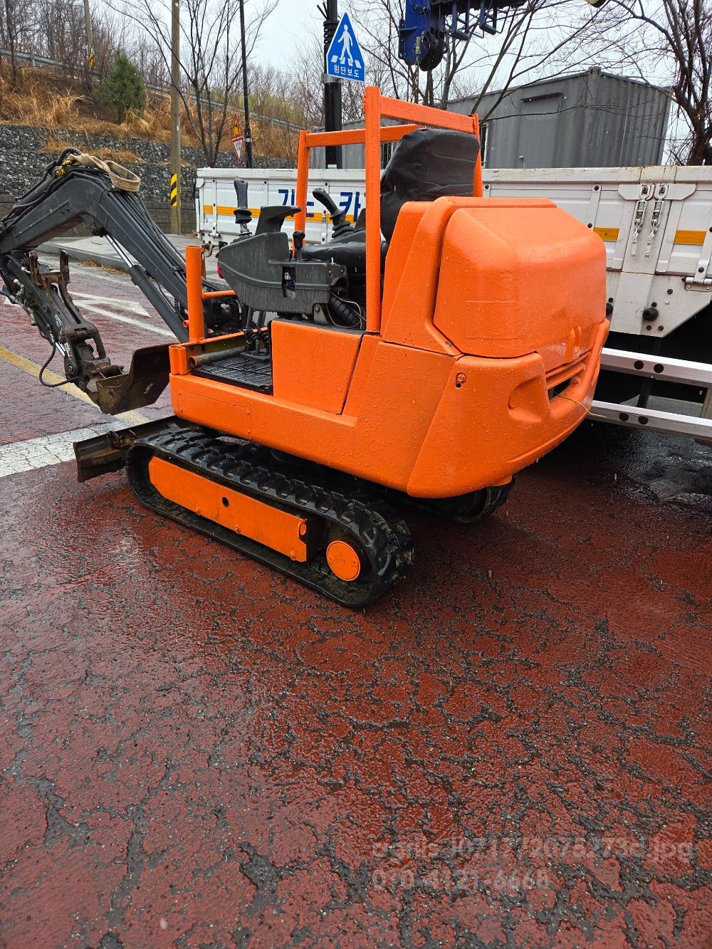 미니굴삭기 볼보015 015굴삭기 E015 뒤우측면