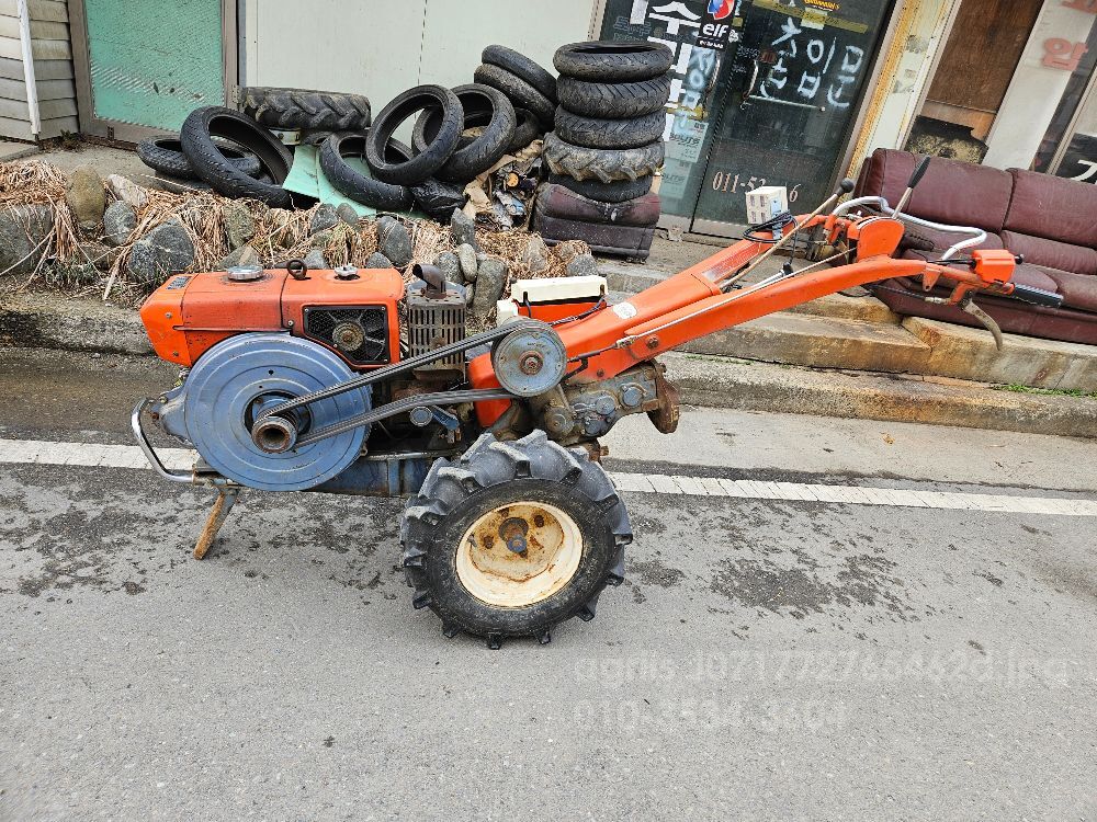 대동 경운기 ND8DE (8마력) 뒤우측면