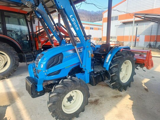 LS Tractor XR4155 (55.7hp) 앞좌측면