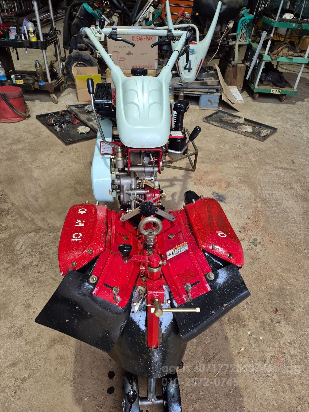 Shibaura Cultivator ASC-640 (3.9hp) 뒤우측면