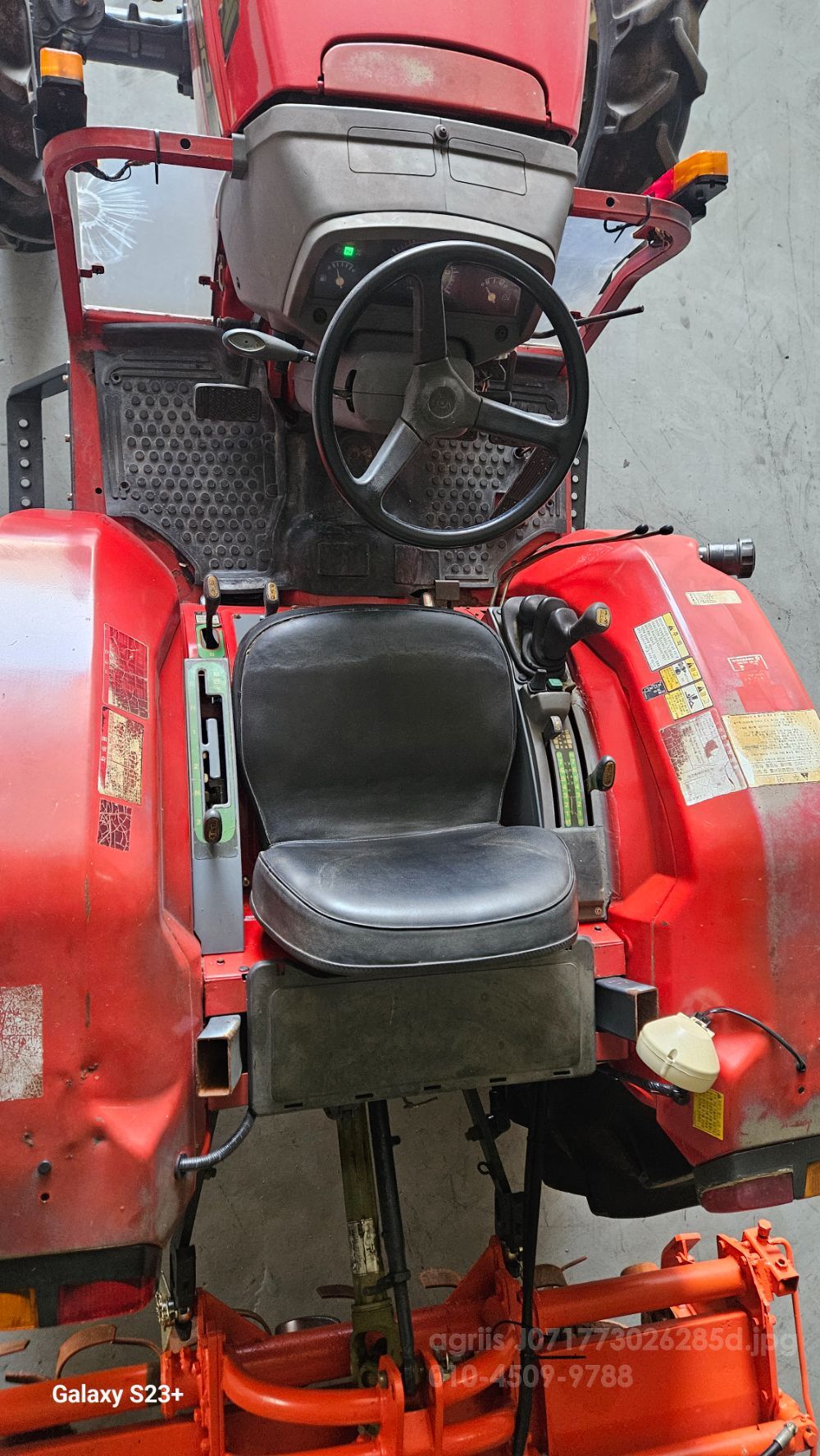 Kukje Tractor AF350 (35hp) 뒤우측면