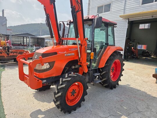 구보다 트랙터 MZ553 (55마력) 앞좌측면