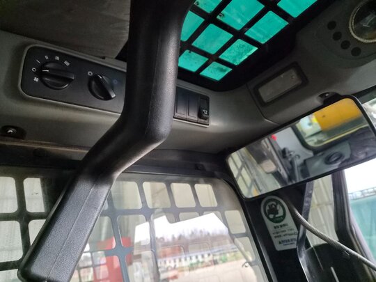  Skid steer loader 스키드로더  앞좌측면