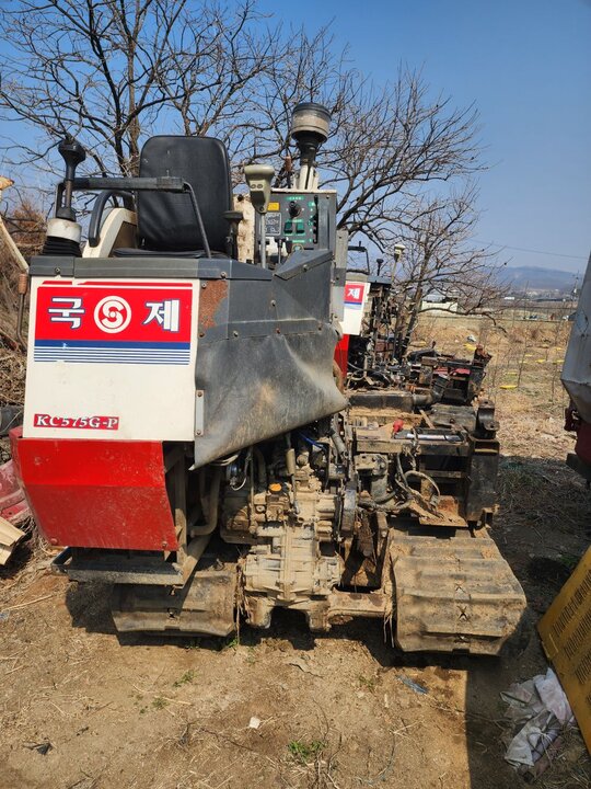 Kukje Combine Harvester KC575G (4Rows) 앞좌측면