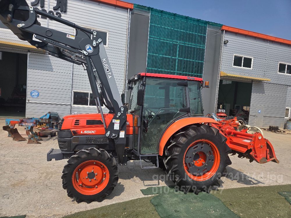Kubota Tractor L550C (57hp) 뒤우측면