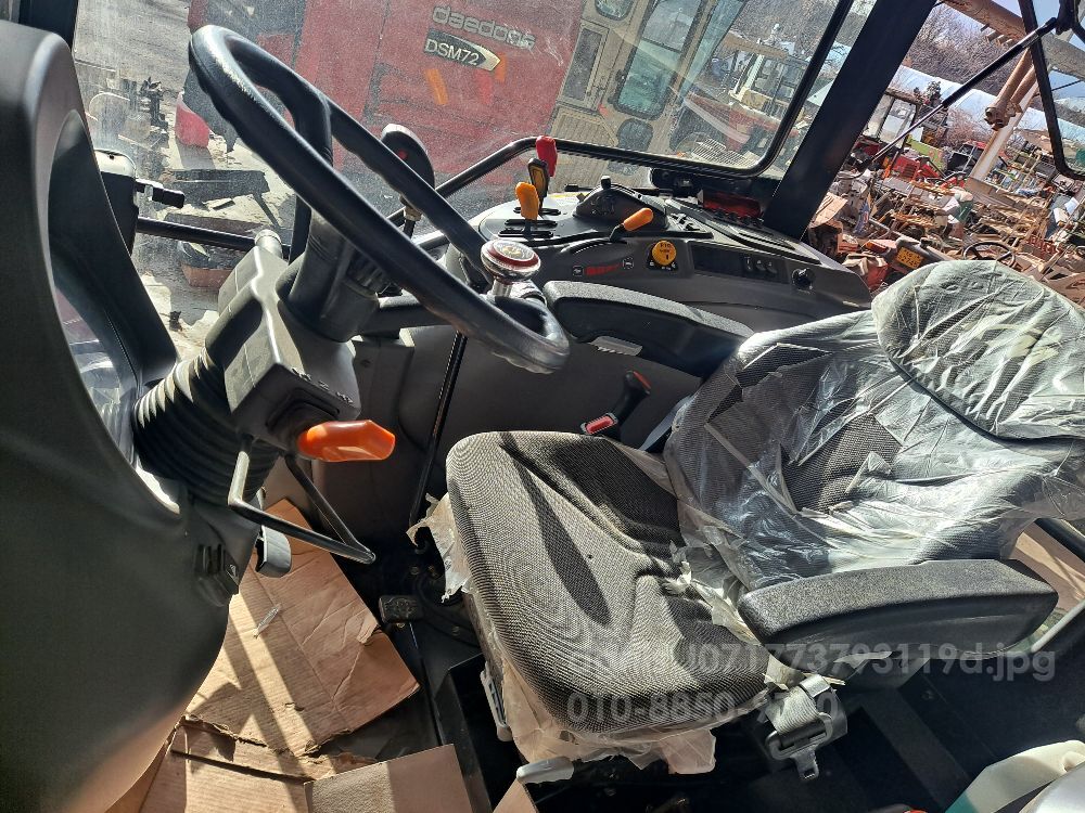 국제 트랙터 LUXEN1100E (111마력) 뒤우측면
