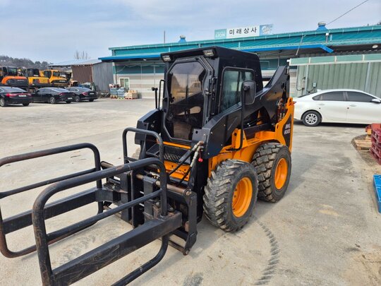  Skid steer loader BSL6000  앞좌측면