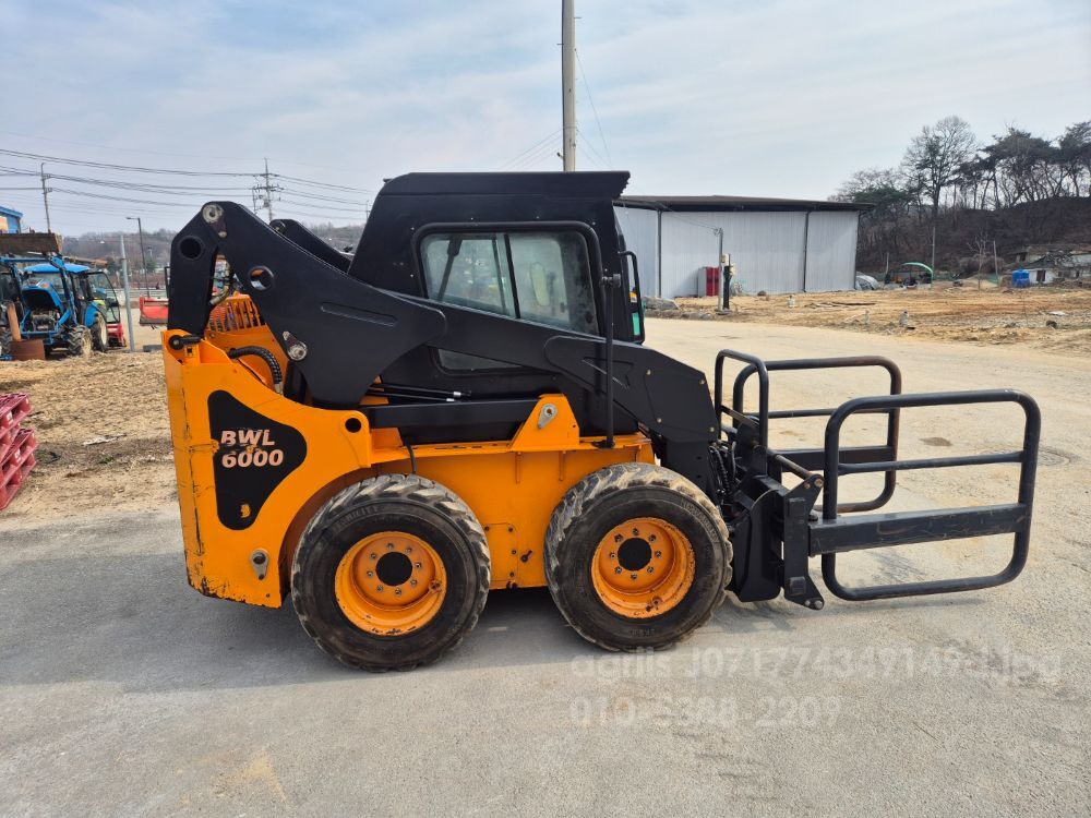  Skid steer loader BSL6000  뒤우측면