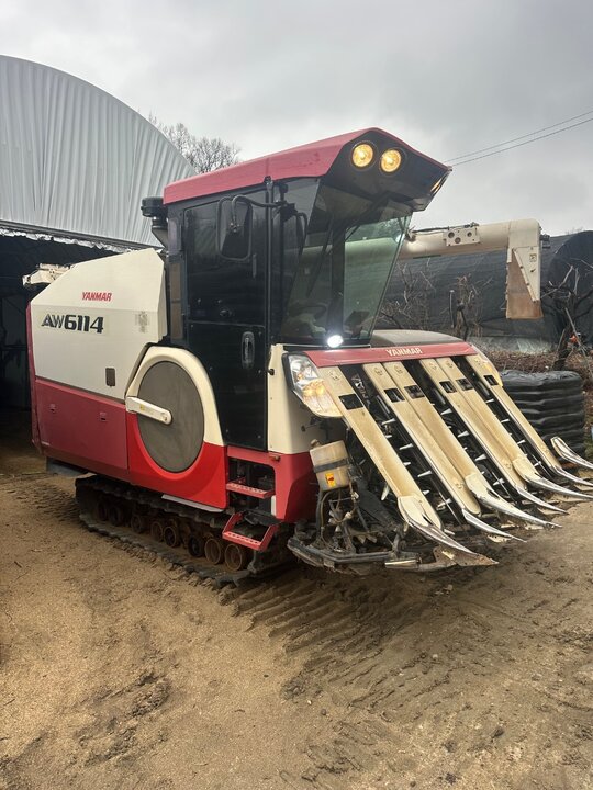 Yanmar Combine Harvester AW6114 (6Rows) 앞좌측면