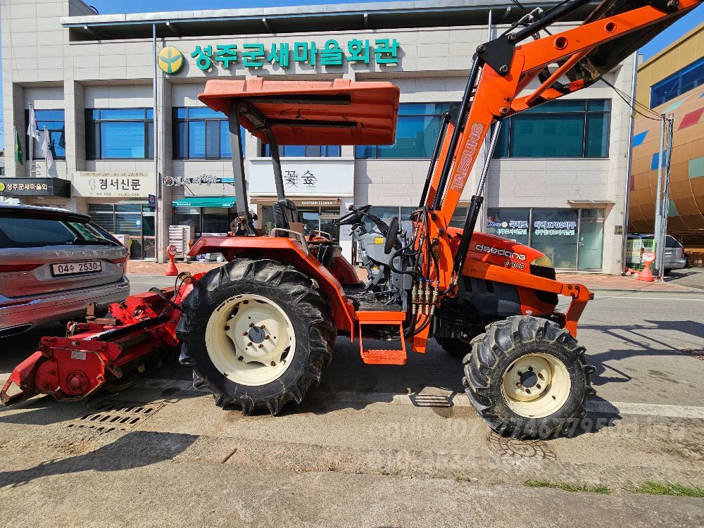 Daedong Tractor D400  뒤우측면