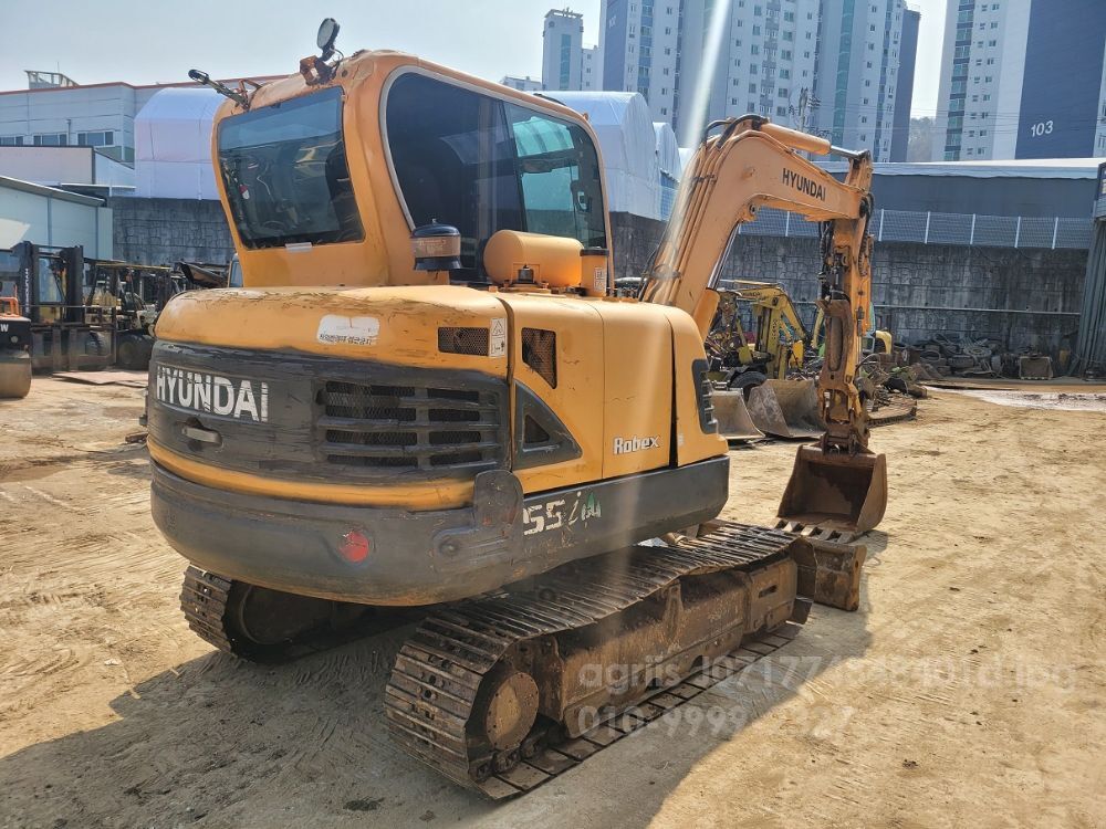 Hyundai Excavator 55I (5.5톤) 뒤우측면