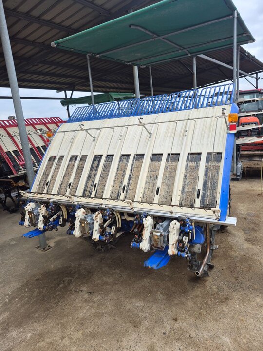 TYM Combine Harvester ISEKI (6Rows) 앞좌측면