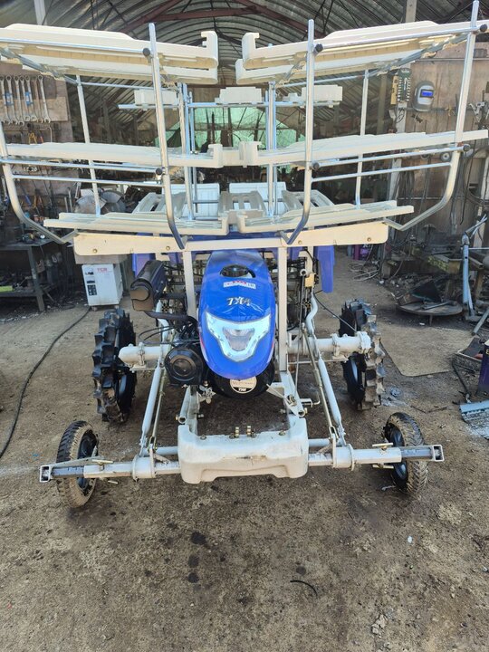 동양 채소이식기, 대파, 양파 이식기, 동력이식기 TOP 6 앞좌측면