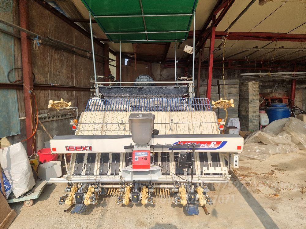 TYM Rice transplanter PR63 (6Rows) 뒤우측면
