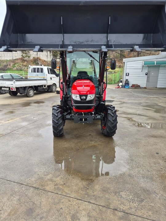 Kukje Tractor DYNAQ50 (50hp) 앞좌측면
