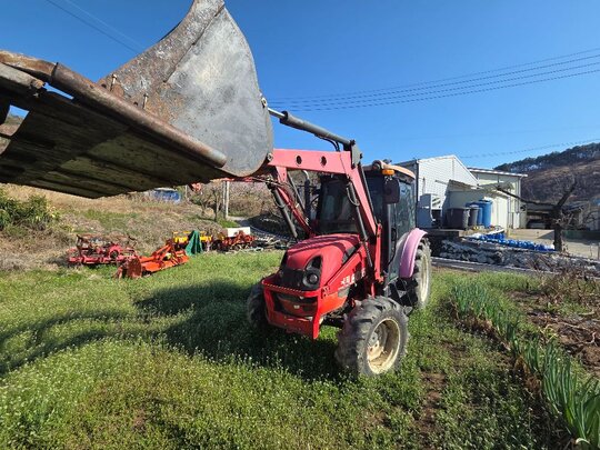 Kukje Tractor 6015 (60hp) 앞좌측면