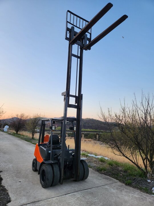 Doosan Forklift D30S-5 (3톤) 앞좌측면