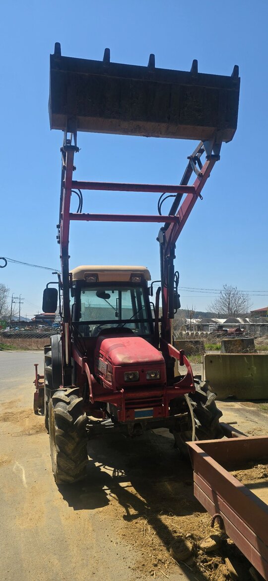 TYM Tractor T550 (55hp) 앞좌측면