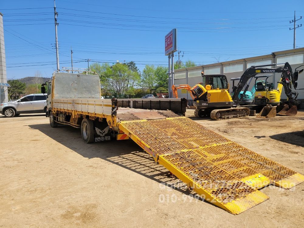 현대4.5톤트럭 사다리 현대4.5톤화물 자동사다리 5톤카고 자동사다리 뒤우측면