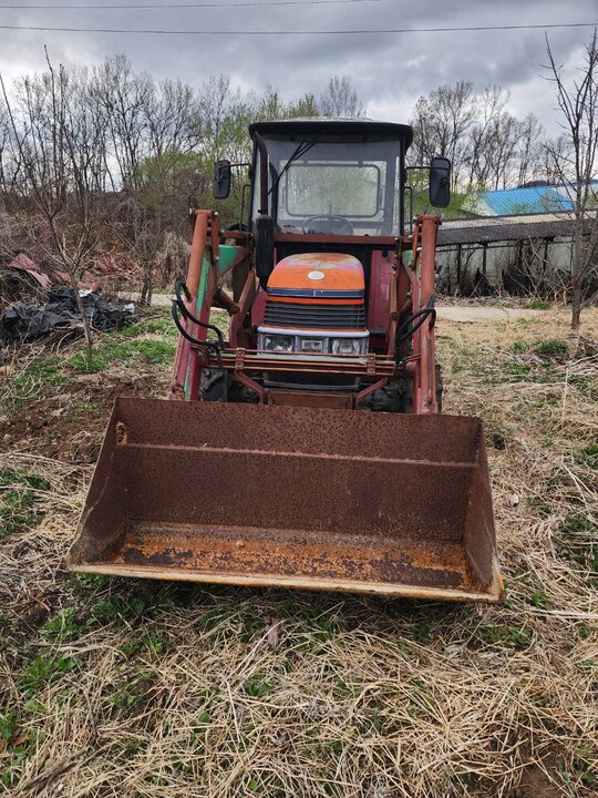 Kukje Tractor F3850 (38hp) 앞좌측면