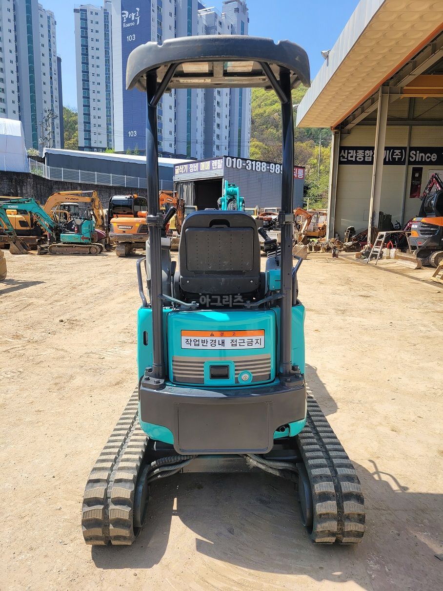  Excavator SK17SR (1.7톤) 뒤우측면