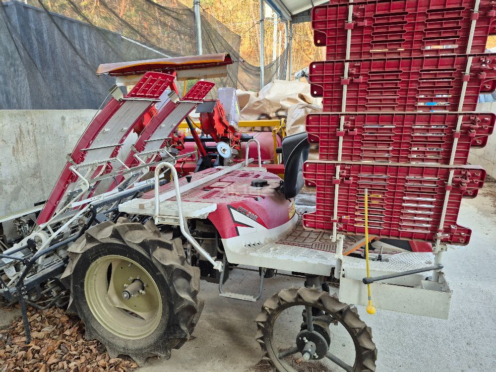 Yanmar 동력이식기 PW20R  뒤우측면