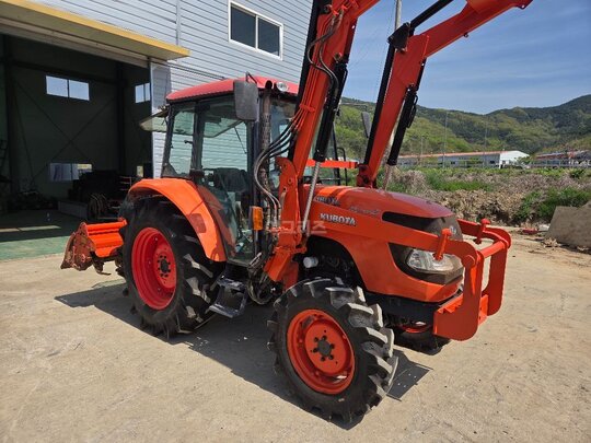 Kubota Tractor MZ553 (55hp) 앞좌측면
