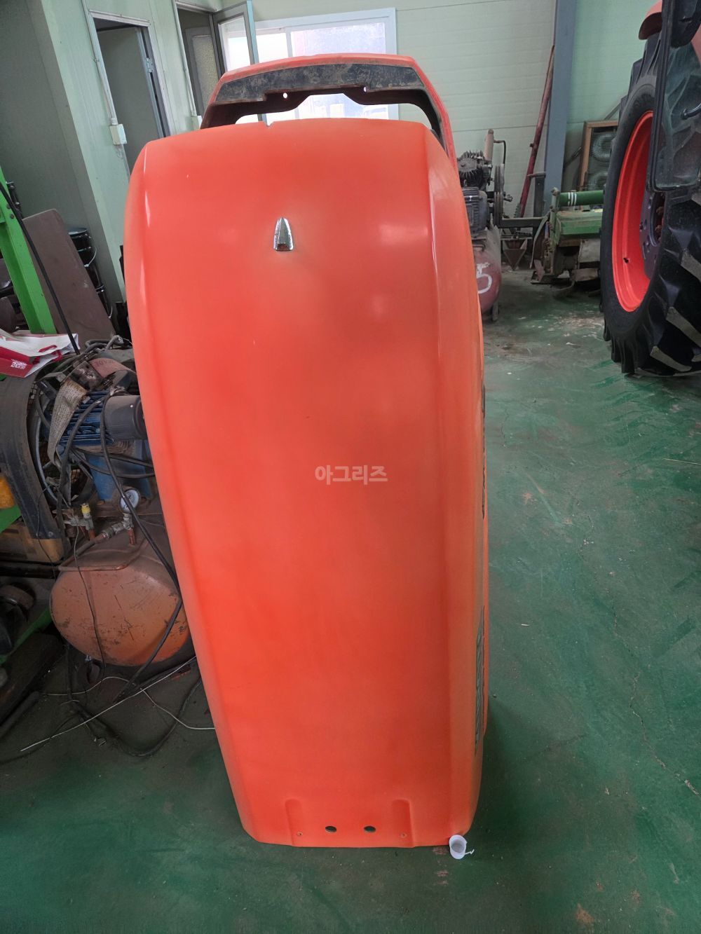 Kubota Tractor MZ953 (95hp) 뒤우측면
