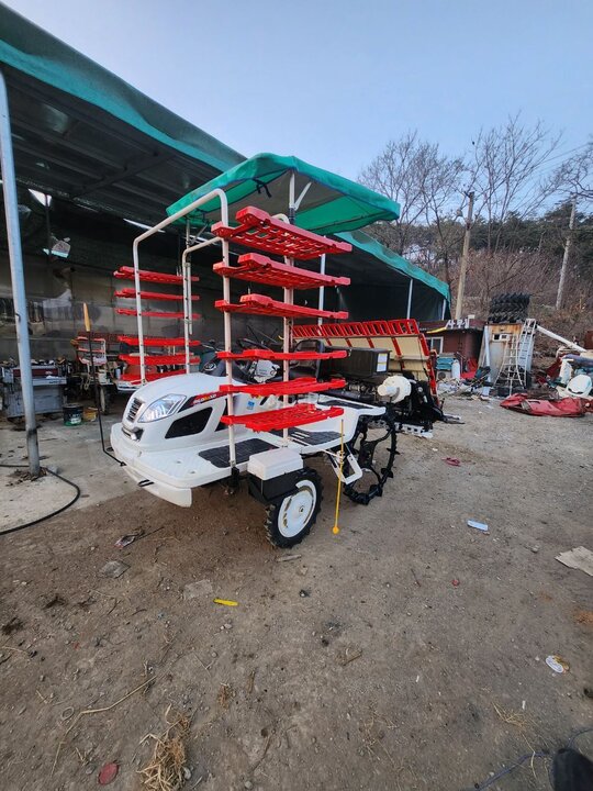 Kukje Rice transplanter RGO-60SDY (6Rows) 앞좌측면