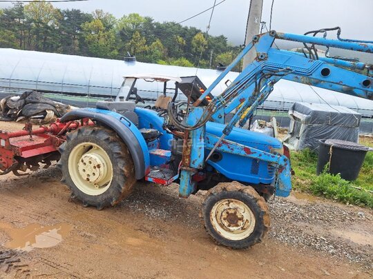 LS Tractor LT380D (38hp) 앞좌측면