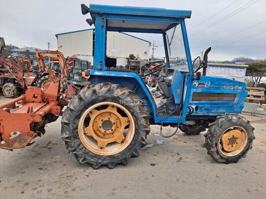 TYM 트랙터 T4340 (43마력) 앞좌측면