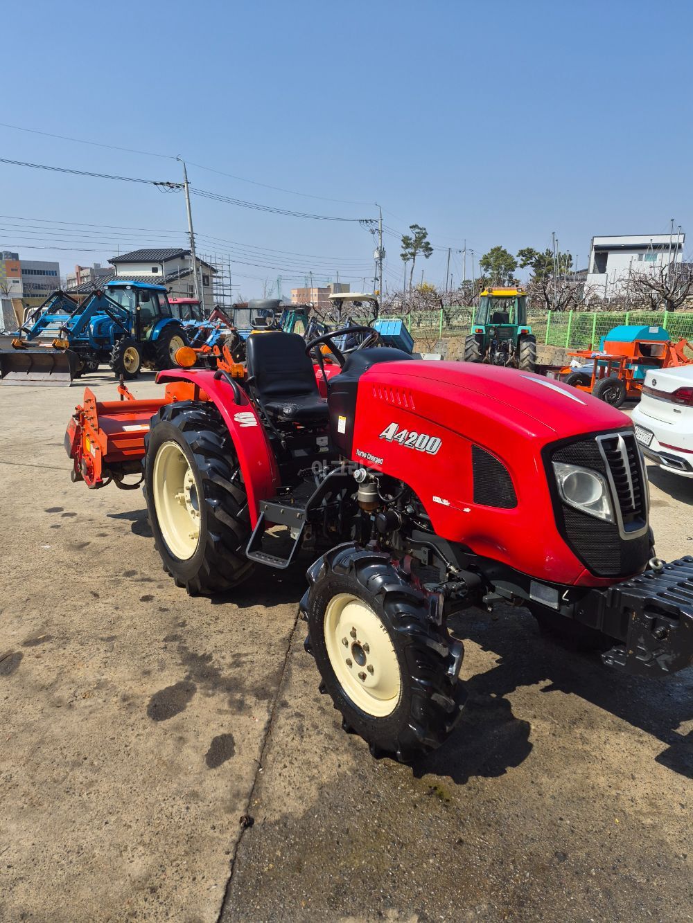 Kukje Tractor A4200 (42hp) 뒤우측면