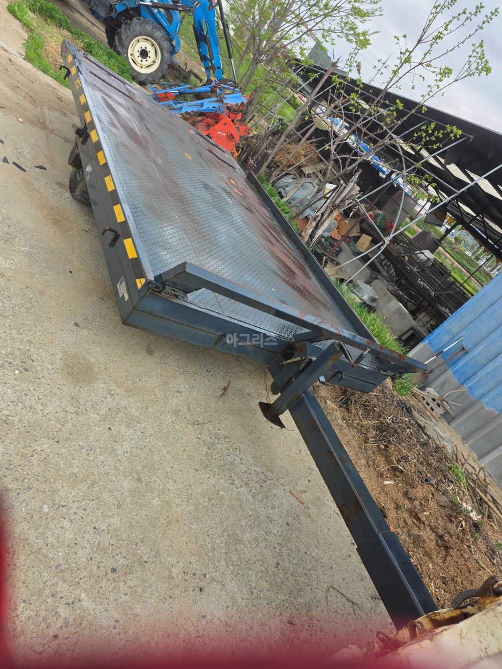  Trailer 효창  뒤우측면