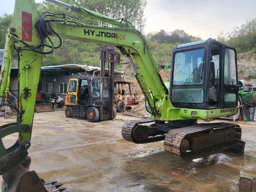 Hyundai Excavator 555MVP (55.5톤) 뒤우측면