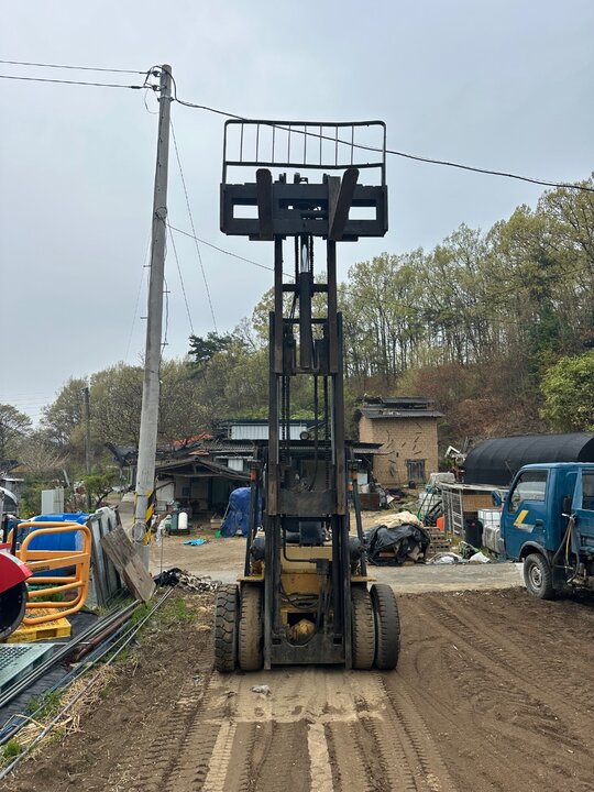  Forklift D35S (3.5톤) 앞좌측면