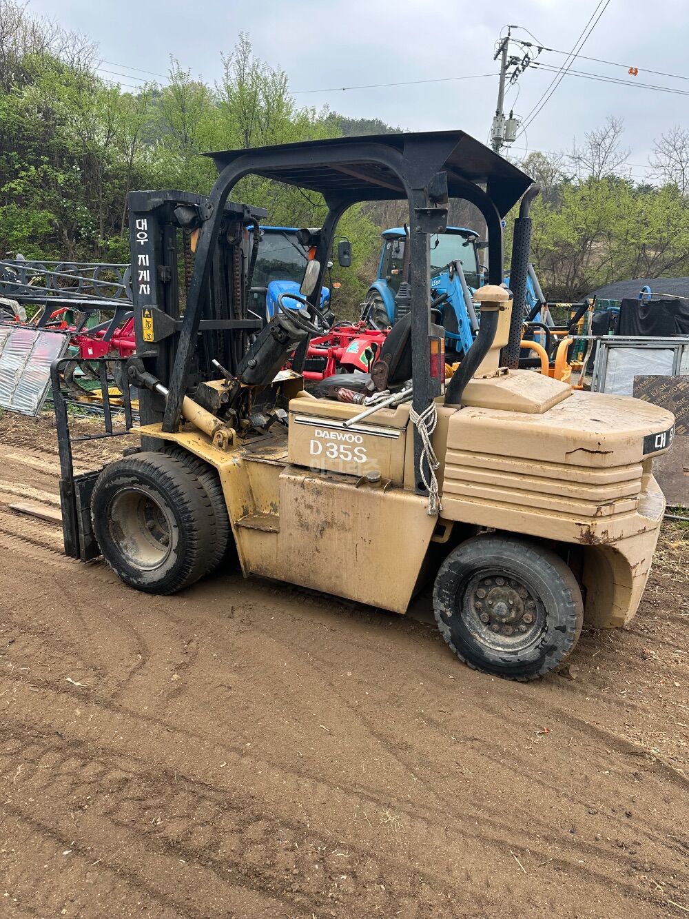  Forklift D35S (3.5톤) 뒤우측면