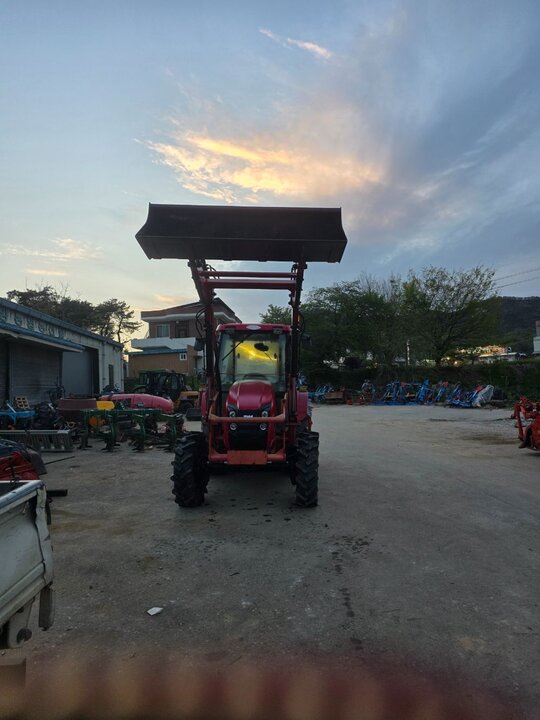 TYM 트랙터 T503 (50마력) 앞좌측면