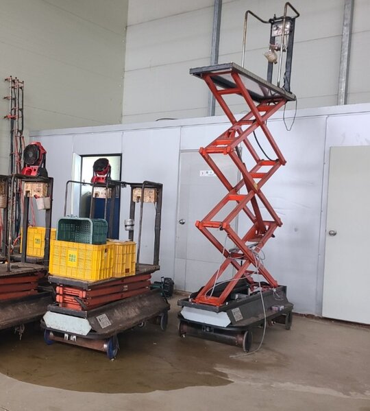 서영 리프트 농업용 리프트 5미터 리프트 상승5미터 농업용 리프터 앞좌측면