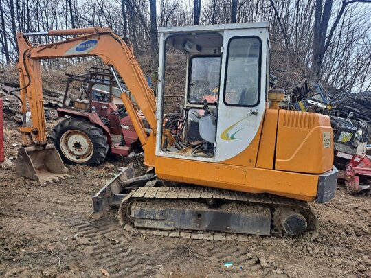  Excavator 본굴착기와 아세아사각베일러55와대차.교환됨 (5톤) 앞좌측면