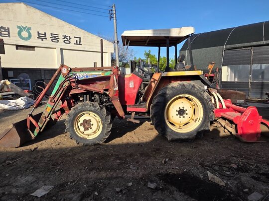 LS Tractor LG47마력 (47hp) 앞좌측면