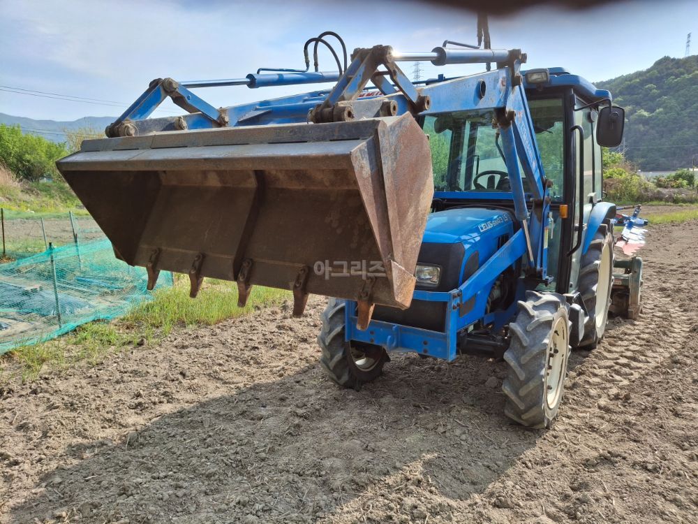 LS Tractor SN43 (43hp) 뒤우측면