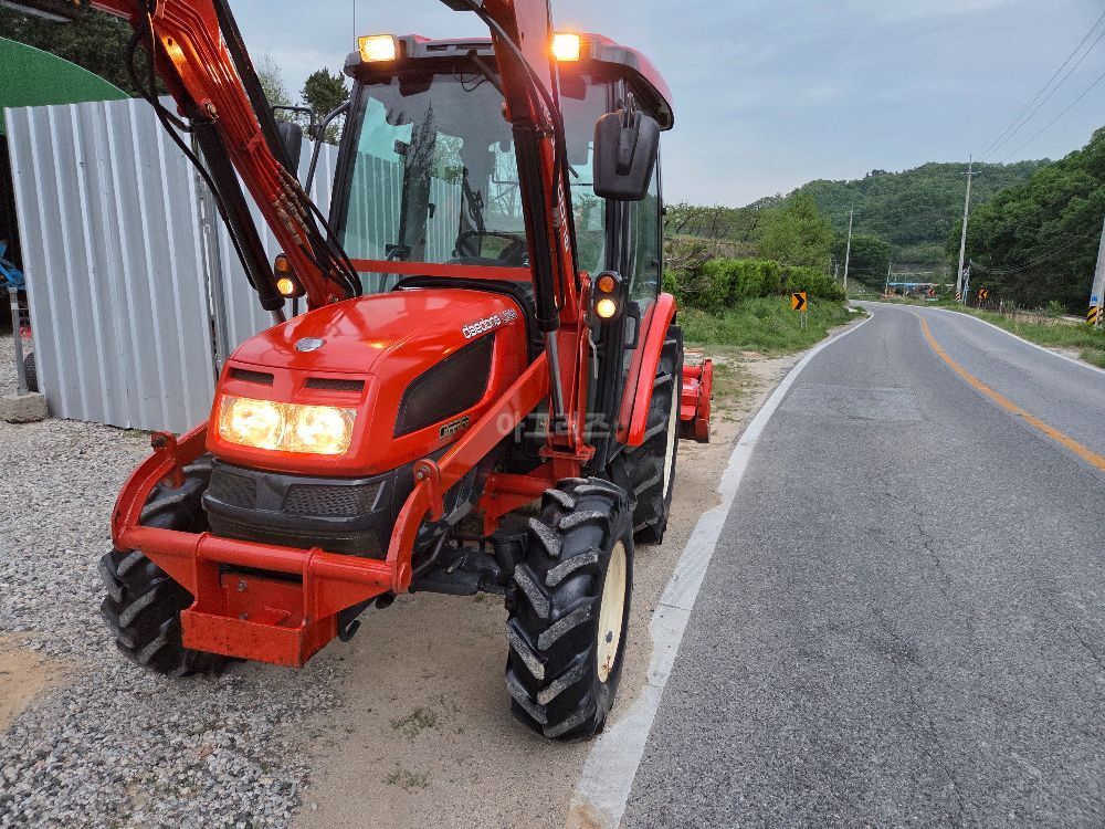 대동 트랙터 LX430 (43마력) 뒤우측면